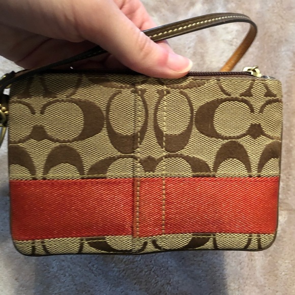 Coach wristlet - Picture 3 of 4